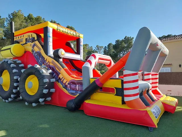 Mallorca Fiesta TRACTOR BULLDOZER