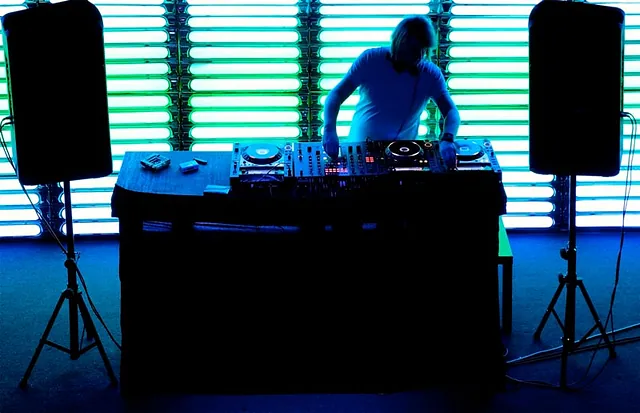 Mallorca Fiesta dj tocando