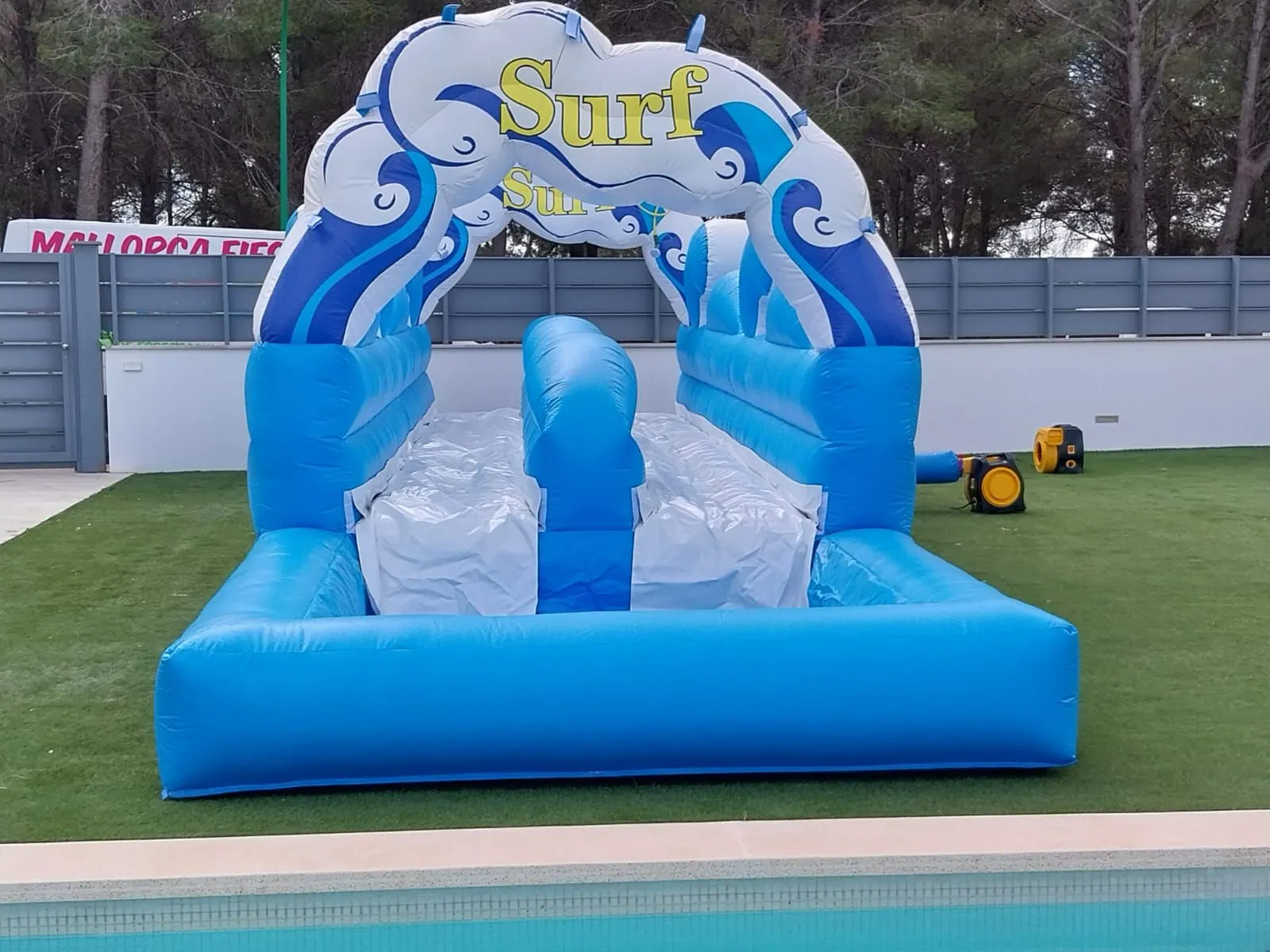 Alquiler de castillo hinchable Deslizador Acuático en Palma de Mallorca