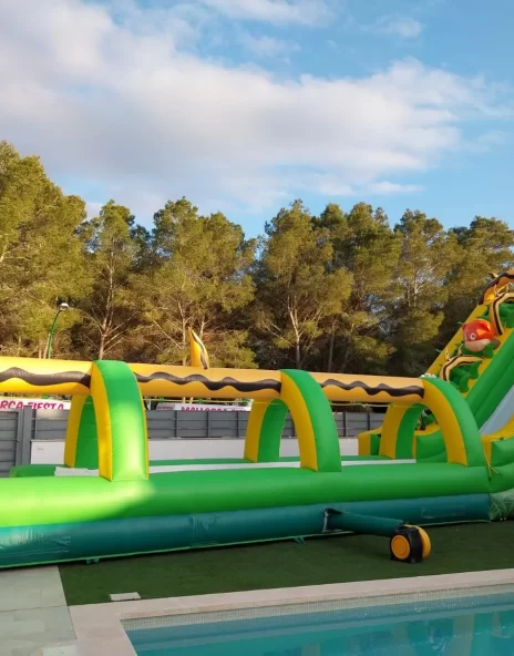 SELVAACUATICO alquiler de hinchables en Mallorca para fiestas