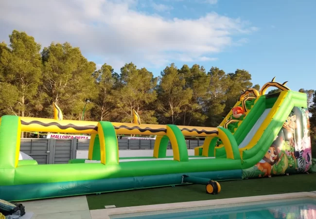 SELVAACUATICO alquiler de hinchables en Mallorca para fiestas