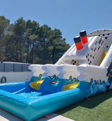 TITANICACUATICO alquiler de hinchables en Mallorca para fiestas